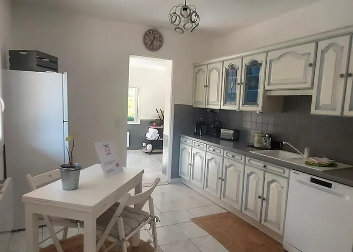 Gard'iguette Avec Entre Vignes &garrigue *